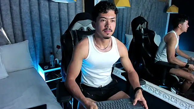 Snapshot of NicolaiKarav chatting on February 2026 11:50:01 AM NicolaiKarav online show from February 2026 11:50:01 AM