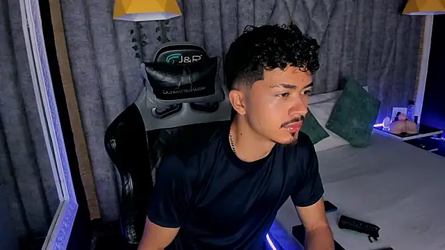 Snapshot of NicolaiKarav chatting on February 2026 12:02:01 PM NicolaiKarav online show from February 2026 12:02:01 PM