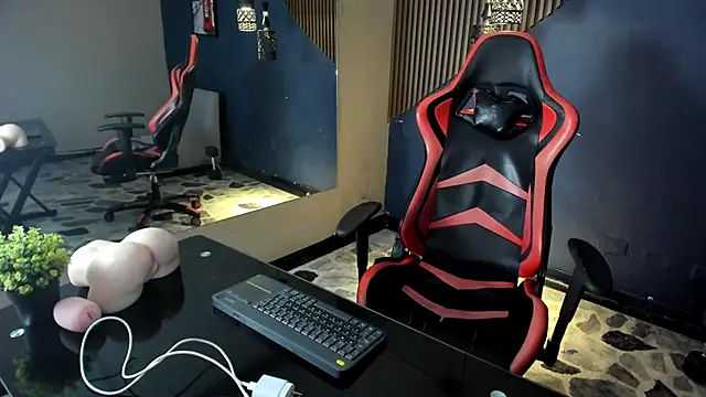 Snapshot of NicolaiKarav chatting on February 2026 07:24:02 PM NicolaiKarav online show from February 2026 07:24:02 PM