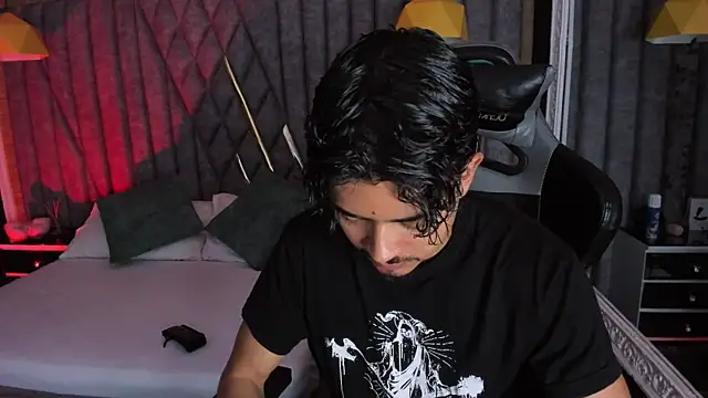 NicolaiKarav online show from May 2026 02:35:02 PM