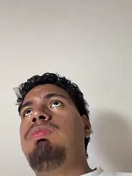 Snapshot of Henry_villa23 chatting on December 2025 07:14:02 AM Henry villa23 online show from December 2025 07:14:02 AM