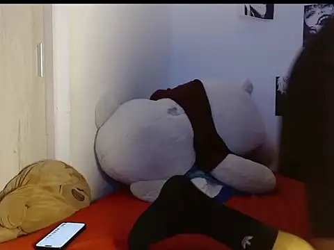 Snapshot of Henry_villa23 chatting on February 2026 04:06:01 AM Henry villa23 online show from February 2026 04:06:01 AM