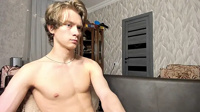 milkiwvy online show from May 2026 10:26:02 PM