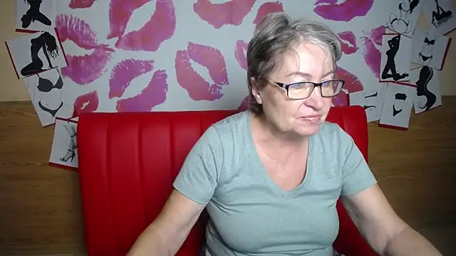 Snapshot of OlgaLuck chatting on December 2025 09:47:02 AM OlgaLuck online show from December 2025 09:47:02 AM