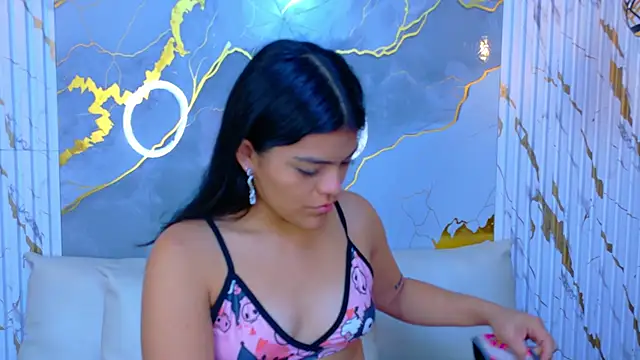 Snapshot of NIKIBUNNY chatting on December 2025 01:50:02 PM NIKIBUNNY online show from December 2025 01:50:02 PM