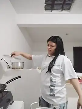 Snapshot of NIKIBUNNY chatting on February 2026 10:27:02 AM NIKIBUNNY online show from February 2026 10:27:02 AM