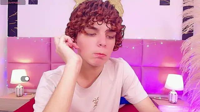 Snapshot of Skyee_angel chatting on December 2025 07:32:01 PM Skyee angel online show from December 2025 07:32:01 PM