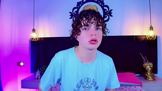 Snapshot of Skyee_angel chatting on January 2026 01:38:01 PM Skyee angel online show from January 2026 01:38:01 PM