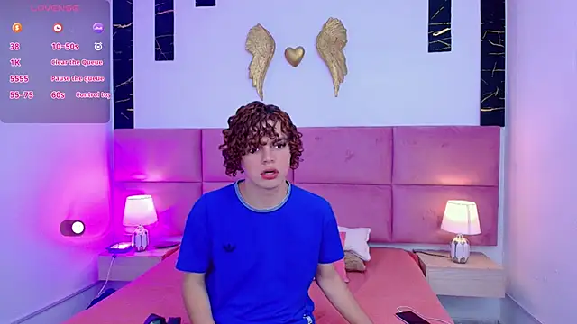 Snapshot of Skyee_angel chatting on February 2026 07:43:01 PM Skyee angel online show from February 2026 07:43:01 PM