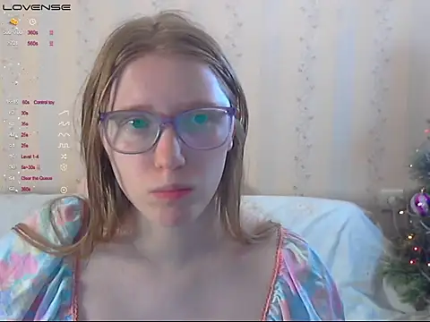 LustfulSarah online show from March 2026 04:04:01 PM
