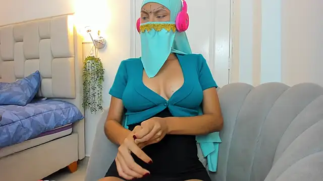 Snapshot of Dalia_hatemm chatting on February 2026 10:26:01 PM Dalia hatemm online show from February 2026 10:26:01 PM