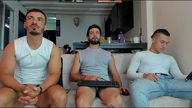 heteros curious online show from December 2025 11:34:02 PM