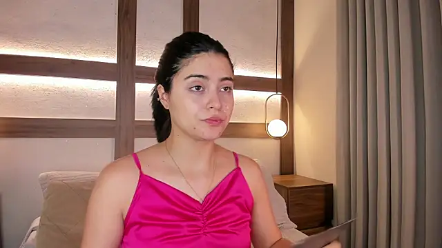 Snapshot of SarhaVega chatting on April 2026 12:46:02 PM SarhaVega online show from April 2026 12:46:02 PM
