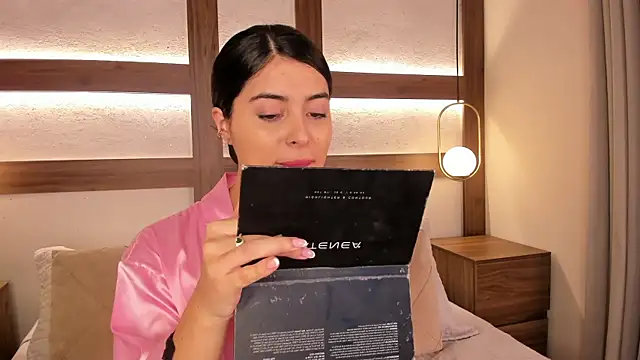 Snapshot of SarhaVega chatting on April 2026 01:16:02 PM SarhaVega online show from April 2026 01:16:02 PM