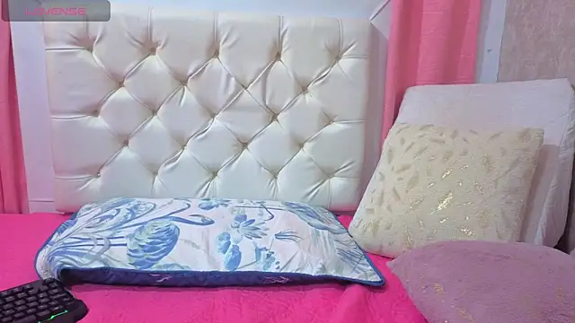 Snapshot of Malia_fox chatting on February 2026 05:49:02 PM Malia fox online show from February 2026 05:49:02 PM