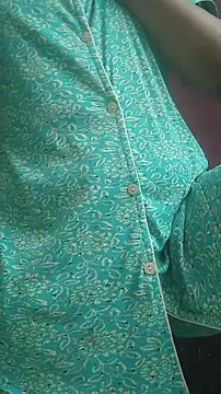 Snapshot of SameeraReddy19 chatting on April 2026 04:57:01 AM SameeraReddy19 online show from April 2026 04:57:01 AM