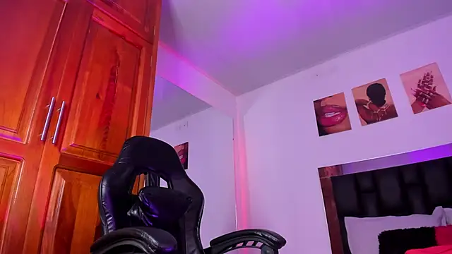 Snapshot of ValeryTs1 chatting on April 2026 06:16:02 PM ValeryTs1 online show from April 2026 06:16:02 PM