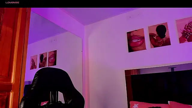 ValeryTs1 online show from May 2026 06:04:02 PM