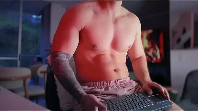 Snapshot of Valenthino_Salvatore chatting on February 2026 11:12:01 PM Valenthino Salvatore online show from February 2026 11:12:01 PM