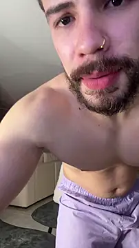 Valenthino Salvatore online show from March 2026 03:45:02 AM