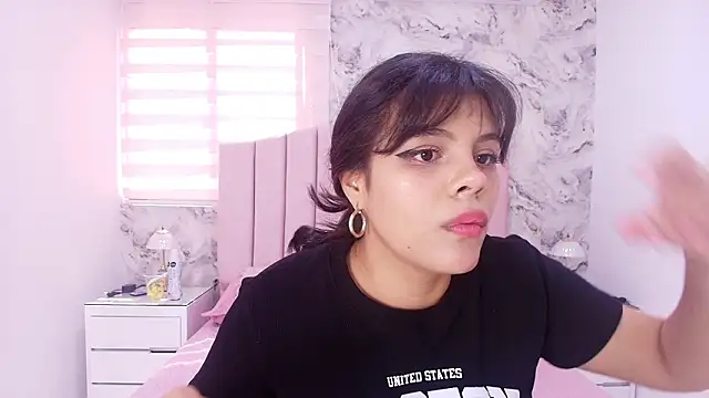 Snapshot of katsumi_yan chatting on February 2026 07:14:02 PM katsumi yan online show from February 2026 07:14:02 PM