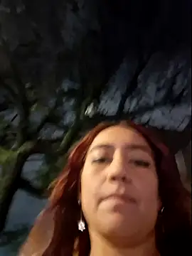 Snapshot of Eveeelyn25 chatting on December 2025 01:21:02 AM Eveeelyn25 online show from December 2025 01:21:02 AM