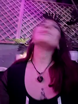 Snapshot of Eveeelyn25 chatting on February 2026 01:20:02 AM Eveeelyn25 online show from February 2026 01:20:02 AM