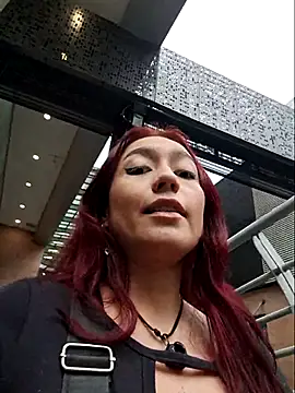 Snapshot of Eveeelyn25 chatting on February 2026 10:17:02 PM Eveeelyn25 online show from February 2026 10:17:02 PM