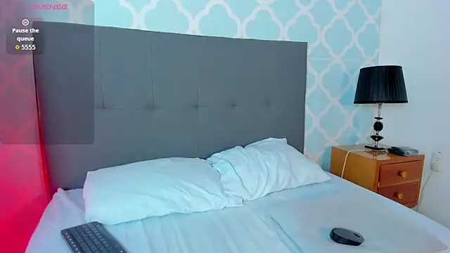 Snapshot of lindaa_natashaa_ chatting on December 2025 02:29:02 AM lindaa natashaa online show from December 2025 02:29:02 AM