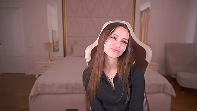 Snapshot of TinyNatalie chatting on February 2026 08:09:01 AM TinyNatalie online show from February 2026 08:09:01 AM