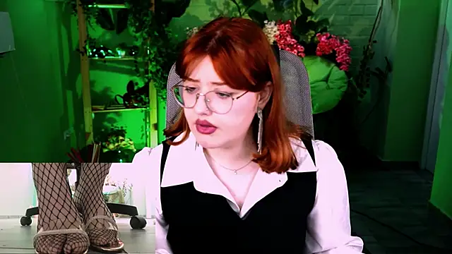 Snapshot of StaceyJensen chatting on April 2026 08:42:02 AM StaceyJensen online show from April 2026 08:42:02 AM