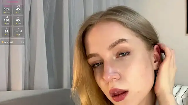 Snapshot of Alice_meow15 chatting on January 2026 10:13:02 PM Alice meow15 online show from January 2026 10:13:02 PM