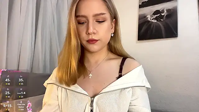 Snapshot of Alice_meow15 chatting on January 2026 08:43:01 PM Alice meow15 online show from January 2026 08:43:01 PM