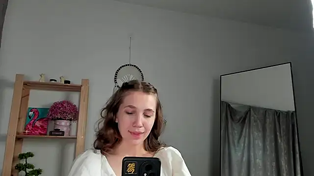 AmillyGile online show from May 2026 10:00:01 AM