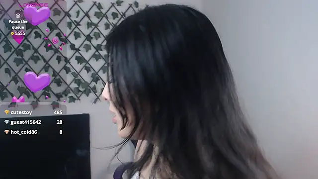 dulcinea77gp online show from February 2026 04:00:01 AM