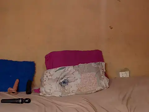 Snapshot of BlackPearlxxo chatting on February 2026 11:58:01 PM BlackPearlxxo online show from February 2026 11:58:01 PM