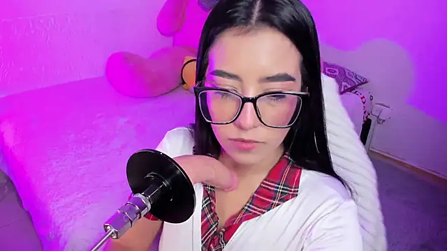 Snapshot of IbbieeBennett_1 chatting on February 2026 03:47:02 AM IbbieeBennett 1 online show from February 2026 03:47:02 AM