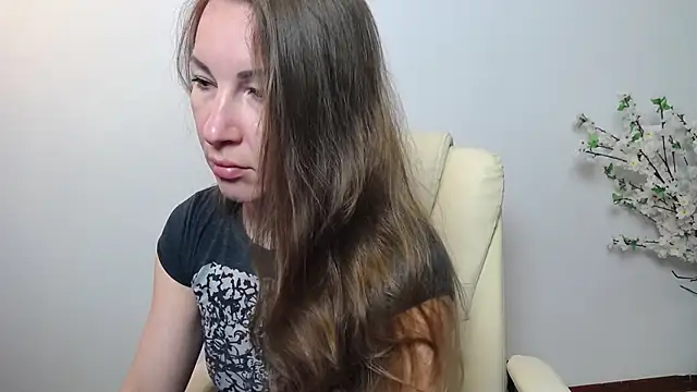 Snapshot of Brandy_Gem chatting on April 2026 07:44:02 AM Brandy Gem online show from April 2026 07:44:02 AM