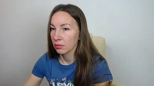 Snapshot of Brandy_Gem chatting on April 2026 06:40:01 AM Brandy Gem online show from April 2026 06:40:01 AM