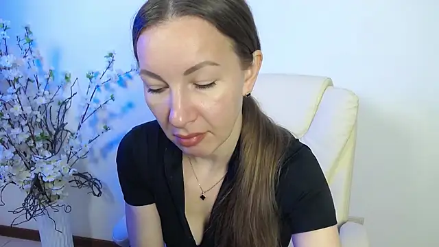 Snapshot of Brandy_Gem chatting on May 2026 07:03:01 AM Brandy Gem online show from May 2026 07:03:01 AM
