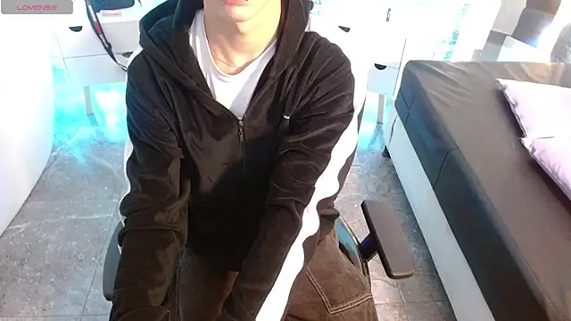 Snapshot of kaelwolf_tay chatting on November 2025 11:47:02 AM kaelwolf tay online show from November 2025 11:47:02 AM