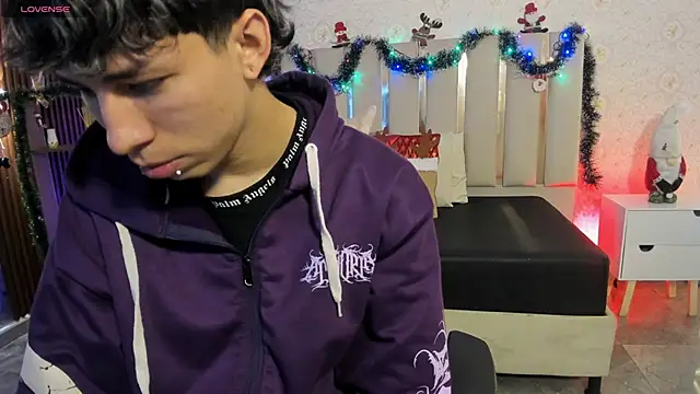 Snapshot of kaelwolf_tay chatting on January 2026 07:16:02 PM kaelwolf tay online show from January 2026 07:16:02 PM