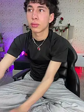 kaelwolf tay online show from March 2026 07:03:02 PM