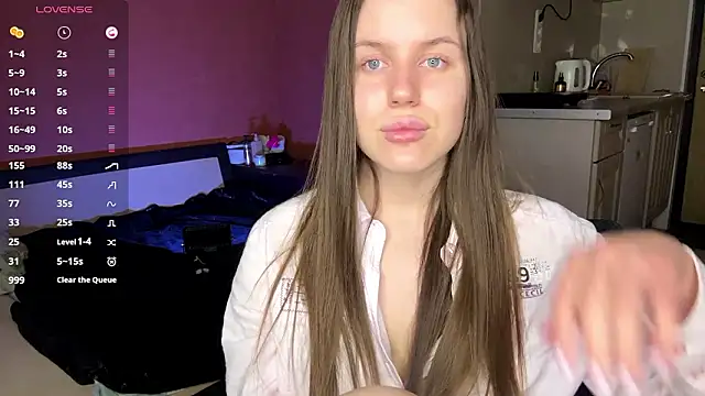 SanoraVillnave online show from February 2026 07:23:02 PM