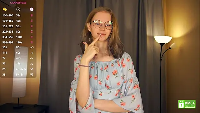 Snapshot of ToyaPletz chatting on December 2025 06:58:02 PM ToyaPletz online show from December 2025 06:58:02 PM