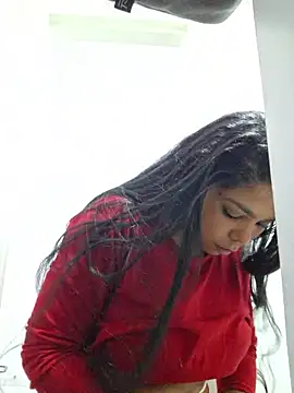 Snapshot of Mia_Rosex chatting on December 2025 10:50:01 PM Mia Rosex online show from December 2025 10:50:01 PM