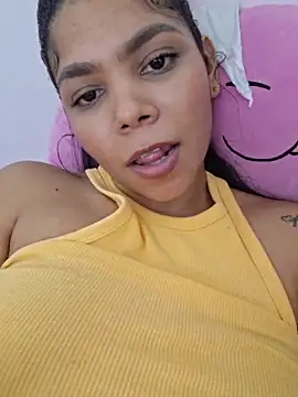 Snapshot of Mia_Rosex chatting on January 2026 11:58:02 PM Mia Rosex online show from January 2026 11:58:02 PM