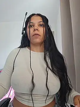 Snapshot of Mia_Rosex chatting on February 2026 05:05:02 PM Mia Rosex online show from February 2026 05:05:02 PM