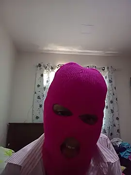 Snapshot of EweXZZ chatting on December 2025 12:23:02 PM EweXZZ online show from December 2025 12:23:02 PM