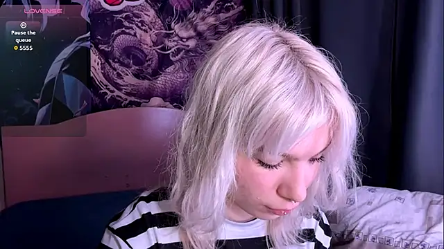 Snapshot of LolaDollyMur chatting on November 2025 07:13:01 PM LolaDollyMur online show from November 2025 07:13:01 PM